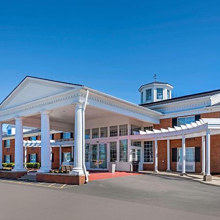 Clarion Hotel Conference Center - North Лексингтон Экстерьер фото