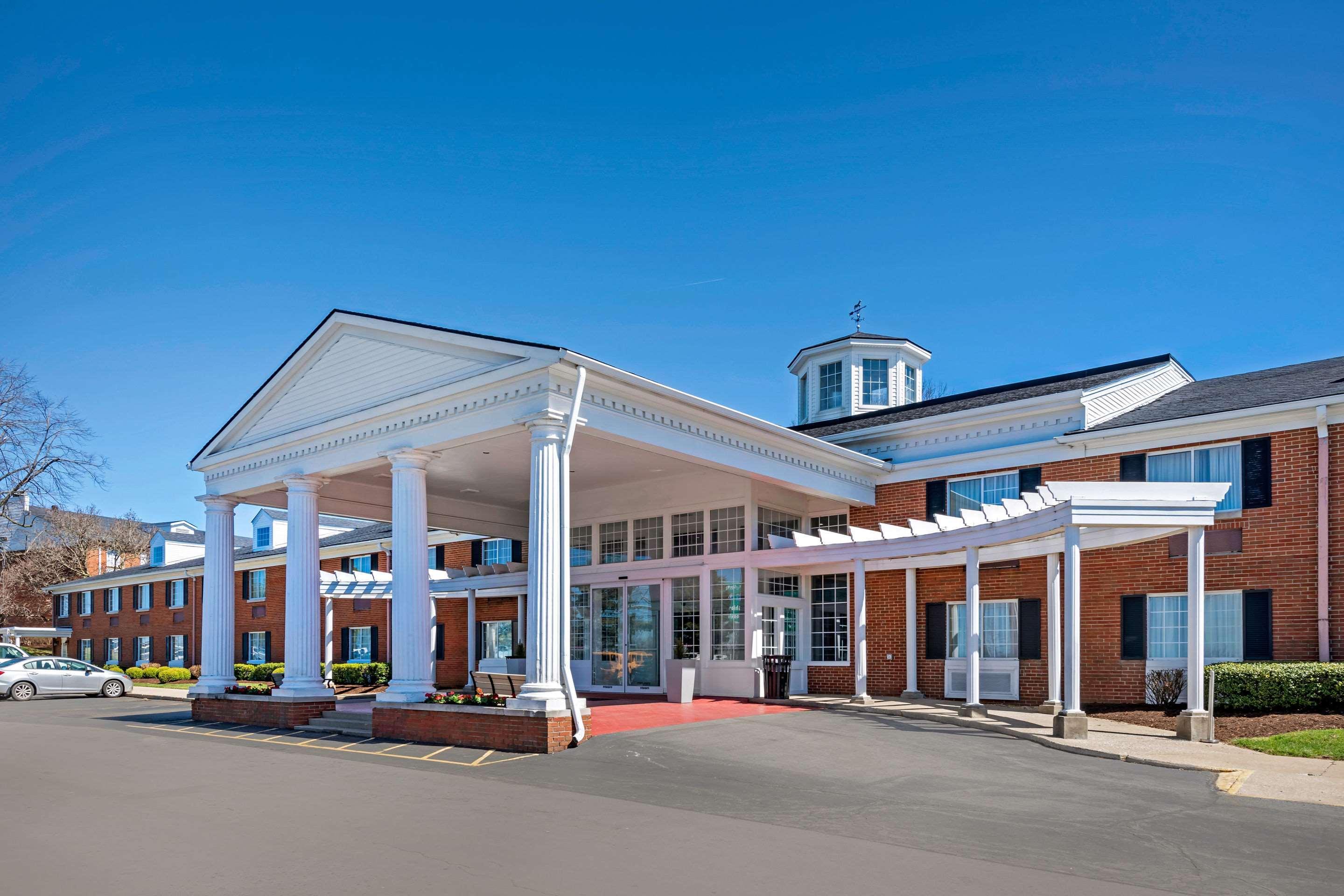 Clarion Hotel Conference Center - North Лексингтон Экстерьер фото